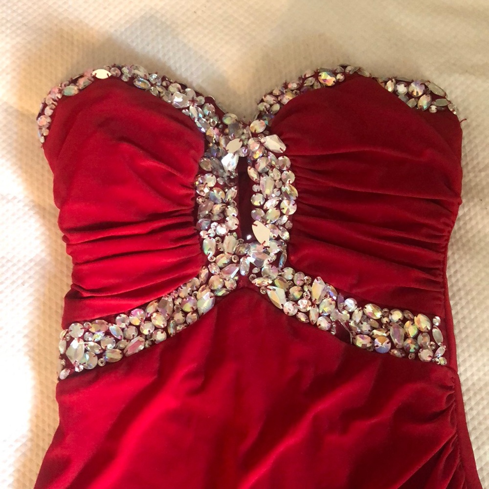 Red flattering dress!